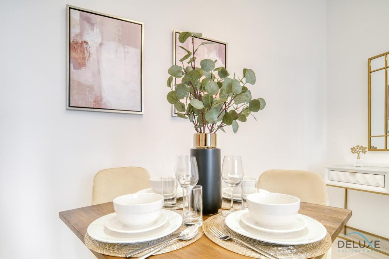 Apartment Upscale 1br At Marina Pinnacle Marina By Deluxe Homes